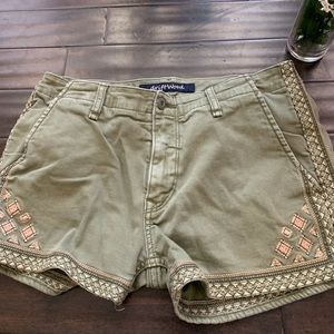 Women’s Driftwood shorts size 29